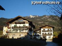 [P02] Pensiuni si case de locuit din oraselul montan St. Wolfgang » foto by ileanaxperta*
 - 
<span class="allrVoted glyphicon glyphicon-heart hidden" id="av45073"></span>
<a class="m-l-10 hidden" id="sv45073" onclick="voting_Foto_DelVot(,45073,14815)" role="button">șterge vot <span class="glyphicon glyphicon-remove"></span></a>
<a id="v945073" class=" c-red"  onclick="voting_Foto_SetVot(45073)" role="button"><span class="glyphicon glyphicon-heart-empty"></span> <b>LIKE</b> = Votează poza</a> <img class="hidden"  id="f45073W9" src="/imagini/loader.gif" border="0" /><span class="AjErrMes hidden" id="e45073ErM"></span>