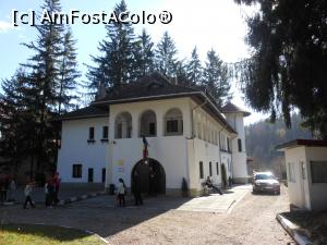 [P02] Sinaia - Vila Luminiș, Casa Memorială 'George Enescu'.  » foto by iulianic
 - 
<span class="allrVoted glyphicon glyphicon-heart hidden" id="av1035500"></span>
<a class="m-l-10 hidden" id="sv1035500" onclick="voting_Foto_DelVot(,1035500,14875)" role="button">șterge vot <span class="glyphicon glyphicon-remove"></span></a>
<a id="v91035500" class=" c-red"  onclick="voting_Foto_SetVot(1035500)" role="button"><span class="glyphicon glyphicon-heart-empty"></span> <b>LIKE</b> = Votează poza</a> <img class="hidden"  id="f1035500W9" src="/imagini/loader.gif" border="0" /><span class="AjErrMes hidden" id="e1035500ErM"></span>