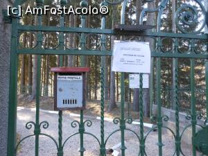 [P24] Sinaia - Vila Luminiș, Casa Memorială 'George Enescu'. Intrarea.  » foto by iulianic
 - 
<span class="allrVoted glyphicon glyphicon-heart hidden" id="av1035522"></span>
<a class="m-l-10 hidden" id="sv1035522" onclick="voting_Foto_DelVot(,1035522,14875)" role="button">șterge vot <span class="glyphicon glyphicon-remove"></span></a>
<a id="v91035522" class=" c-red"  onclick="voting_Foto_SetVot(1035522)" role="button"><span class="glyphicon glyphicon-heart-empty"></span> <b>LIKE</b> = Votează poza</a> <img class="hidden"  id="f1035522W9" src="/imagini/loader.gif" border="0" /><span class="AjErrMes hidden" id="e1035522ErM"></span>