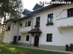 [P12] Vila Luminis - Casa Memoriala 'George Enescu' din Sinaia » foto by vlado2
 - 
<span class="allrVoted glyphicon glyphicon-heart hidden" id="av488271"></span>
<a class="m-l-10 hidden" id="sv488271" onclick="voting_Foto_DelVot(,488271,14875)" role="button">șterge vot <span class="glyphicon glyphicon-remove"></span></a>
<a id="v9488271" class=" c-red"  onclick="voting_Foto_SetVot(488271)" role="button"><span class="glyphicon glyphicon-heart-empty"></span> <b>LIKE</b> = Votează poza</a> <img class="hidden"  id="f488271W9" src="/imagini/loader.gif" border="0" /><span class="AjErrMes hidden" id="e488271ErM"></span>