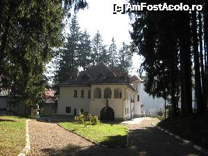 [P07] Vila Luminis - Casa Memoriala 'George Enescu' din Sinaia » foto by vlado2
 - 
<span class="allrVoted glyphicon glyphicon-heart hidden" id="av488266"></span>
<a class="m-l-10 hidden" id="sv488266" onclick="voting_Foto_DelVot(,488266,14875)" role="button">șterge vot <span class="glyphicon glyphicon-remove"></span></a>
<a id="v9488266" class=" c-red"  onclick="voting_Foto_SetVot(488266)" role="button"><span class="glyphicon glyphicon-heart-empty"></span> <b>LIKE</b> = Votează poza</a> <img class="hidden"  id="f488266W9" src="/imagini/loader.gif" border="0" /><span class="AjErrMes hidden" id="e488266ErM"></span>