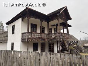 [P35] Muzeul tehnicii populare Astra,casă cu etaj » foto by AZE
 - 
<span class="allrVoted glyphicon glyphicon-heart hidden" id="av1463436"></span>
<a class="m-l-10 hidden" id="sv1463436" onclick="voting_Foto_DelVot(,1463436,14876)" role="button">șterge vot <span class="glyphicon glyphicon-remove"></span></a>
<a id="v91463436" class=" c-red"  onclick="voting_Foto_SetVot(1463436)" role="button"><span class="glyphicon glyphicon-heart-empty"></span> <b>LIKE</b> = Votează poza</a> <img class="hidden"  id="f1463436W9" src="/imagini/loader.gif" border="0" /><span class="AjErrMes hidden" id="e1463436ErM"></span>