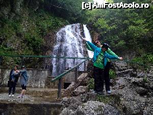 [P03] Cascada Urlatoarea » foto by vulpoibatran
 - 
<span class="allrVoted glyphicon glyphicon-heart hidden" id="av504518"></span>
<a class="m-l-10 hidden" id="sv504518" onclick="voting_Foto_DelVot(,504518,14934)" role="button">șterge vot <span class="glyphicon glyphicon-remove"></span></a>
<a id="v9504518" class=" c-red"  onclick="voting_Foto_SetVot(504518)" role="button"><span class="glyphicon glyphicon-heart-empty"></span> <b>LIKE</b> = Votează poza</a> <img class="hidden"  id="f504518W9" src="/imagini/loader.gif" border="0" /><span class="AjErrMes hidden" id="e504518ErM"></span>