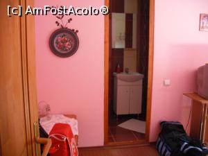 [P09] Prin cameră spre baie.  » foto by Zoazore
 - 
<span class="allrVoted glyphicon glyphicon-heart hidden" id="av900083"></span>
<a class="m-l-10 hidden" id="sv900083" onclick="voting_Foto_DelVot(,900083,14990)" role="button">șterge vot <span class="glyphicon glyphicon-remove"></span></a>
<a id="v9900083" class=" c-red"  onclick="voting_Foto_SetVot(900083)" role="button"><span class="glyphicon glyphicon-heart-empty"></span> <b>LIKE</b> = Votează poza</a> <img class="hidden"  id="f900083W9" src="/imagini/loader.gif" border="0" /><span class="AjErrMes hidden" id="e900083ErM"></span>