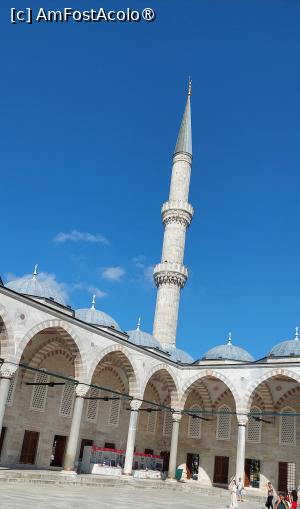 [P32] Moscheea albastră - curtea interioară și unul din cele șase minarete » foto by Carmen Ion
 - 
<span class="allrVoted glyphicon glyphicon-heart hidden" id="av1508524"></span>
<a class="m-l-10 hidden" id="sv1508524" onclick="voting_Foto_DelVot(,1508524,14995)" role="button">șterge vot <span class="glyphicon glyphicon-remove"></span></a>
<a id="v91508524" class=" c-red"  onclick="voting_Foto_SetVot(1508524)" role="button"><span class="glyphicon glyphicon-heart-empty"></span> <b>LIKE</b> = Votează poza</a> <img class="hidden"  id="f1508524W9" src="/imagini/loader.gif" border="0" /><span class="AjErrMes hidden" id="e1508524ErM"></span>