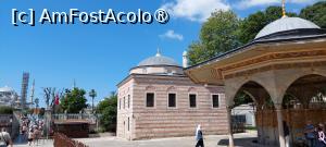 [P53] Agia Sofia - fântâna abluțiunii și școala » foto by Carmen Ion
 - 
<span class="allrVoted glyphicon glyphicon-heart hidden" id="av1508545"></span>
<a class="m-l-10 hidden" id="sv1508545" onclick="voting_Foto_DelVot(,1508545,14995)" role="button">șterge vot <span class="glyphicon glyphicon-remove"></span></a>
<a id="v91508545" class=" c-red"  onclick="voting_Foto_SetVot(1508545)" role="button"><span class="glyphicon glyphicon-heart-empty"></span> <b>LIKE</b> = Votează poza</a> <img class="hidden"  id="f1508545W9" src="/imagini/loader.gif" border="0" /><span class="AjErrMes hidden" id="e1508545ErM"></span>