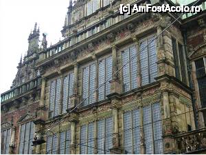 [P12] Faţada primăriei din Bremen » foto by iccata
 - 
<span class="allrVoted glyphicon glyphicon-heart hidden" id="av455046"></span>
<a class="m-l-10 hidden" id="sv455046" onclick="voting_Foto_DelVot(,455046,15056)" role="button">șterge vot <span class="glyphicon glyphicon-remove"></span></a>
<a id="v9455046" class=" c-red"  onclick="voting_Foto_SetVot(455046)" role="button"><span class="glyphicon glyphicon-heart-empty"></span> <b>LIKE</b> = Votează poza</a> <img class="hidden"  id="f455046W9" src="/imagini/loader.gif" border="0" /><span class="AjErrMes hidden" id="e455046ErM"></span>