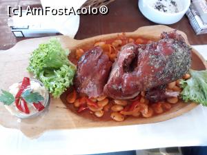 [P02] Ciolan cu fasole si pastă de hrean » foto by Ovi Ovi
 - 
<span class="allrVoted glyphicon glyphicon-heart hidden" id="av1058508"></span>
<a class="m-l-10 hidden" id="sv1058508" onclick="voting_Foto_DelVot(,1058508,15057)" role="button">șterge vot <span class="glyphicon glyphicon-remove"></span></a>
<a id="v91058508" class=" c-red"  onclick="voting_Foto_SetVot(1058508)" role="button"><span class="glyphicon glyphicon-heart-empty"></span> <b>LIKE</b> = Votează poza</a> <img class="hidden"  id="f1058508W9" src="/imagini/loader.gif" border="0" /><span class="AjErrMes hidden" id="e1058508ErM"></span>