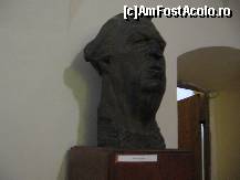 [P38] Bustul lui Sadoveanu de Fulicea » foto by Michi
 - 
<span class="allrVoted glyphicon glyphicon-heart hidden" id="av451910"></span>
<a class="m-l-10 hidden" id="sv451910" onclick="voting_Foto_DelVot(,451910,15092)" role="button">șterge vot <span class="glyphicon glyphicon-remove"></span></a>
<a id="v9451910" class=" c-red"  onclick="voting_Foto_SetVot(451910)" role="button"><span class="glyphicon glyphicon-heart-empty"></span> <b>LIKE</b> = Votează poza</a> <img class="hidden"  id="f451910W9" src="/imagini/loader.gif" border="0" /><span class="AjErrMes hidden" id="e451910ErM"></span>