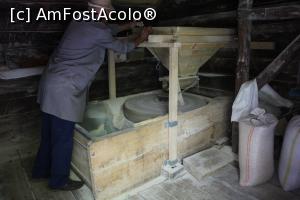 [P34] Eftimie Murgu, Morile de apă de la Rudăria, Moara de la Tunel, interior » foto by mprofeanu
 - 
<span class="allrVoted glyphicon glyphicon-heart hidden" id="av1181373"></span>
<a class="m-l-10 hidden" id="sv1181373" onclick="voting_Foto_DelVot(,1181373,15101)" role="button">șterge vot <span class="glyphicon glyphicon-remove"></span></a>
<a id="v91181373" class=" c-red"  onclick="voting_Foto_SetVot(1181373)" role="button"><span class="glyphicon glyphicon-heart-empty"></span> <b>LIKE</b> = Votează poza</a> <img class="hidden"  id="f1181373W9" src="/imagini/loader.gif" border="0" /><span class="AjErrMes hidden" id="e1181373ErM"></span>