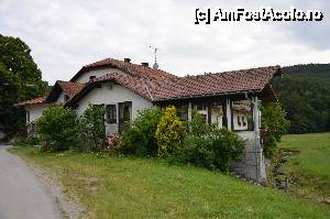 [P03] Tourist Farm Hudičevec, una din clădiri. Partea din față este restaurantul.  » foto by unq
 - 
<span class="allrVoted glyphicon glyphicon-heart hidden" id="av457350"></span>
<a class="m-l-10 hidden" id="sv457350" onclick="voting_Foto_DelVot(,457350,15110)" role="button">șterge vot <span class="glyphicon glyphicon-remove"></span></a>
<a id="v9457350" class=" c-red"  onclick="voting_Foto_SetVot(457350)" role="button"><span class="glyphicon glyphicon-heart-empty"></span> <b>LIKE</b> = Votează poza</a> <img class="hidden"  id="f457350W9" src="/imagini/loader.gif" border="0" /><span class="AjErrMes hidden" id="e457350ErM"></span>