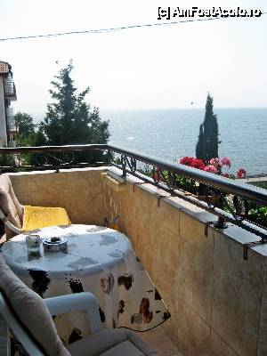 [P11] privelistea din balconul de la Dari Guest House » foto by kiwivik
 - 
<span class="allrVoted glyphicon glyphicon-heart hidden" id="av463858"></span>
<a class="m-l-10 hidden" id="sv463858" onclick="voting_Foto_DelVot(,463858,15225)" role="button">șterge vot <span class="glyphicon glyphicon-remove"></span></a>
<a id="v9463858" class=" c-red"  onclick="voting_Foto_SetVot(463858)" role="button"><span class="glyphicon glyphicon-heart-empty"></span> <b>LIKE</b> = Votează poza</a> <img class="hidden"  id="f463858W9" src="/imagini/loader.gif" border="0" /><span class="AjErrMes hidden" id="e463858ErM"></span>