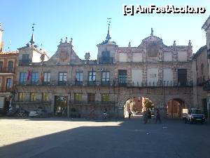 [P02] Primaria si casa arcurilor, in aceeasi Plaza Mayor.  » foto by alinaro
 - 
<span class="allrVoted glyphicon glyphicon-heart hidden" id="av467113"></span>
<a class="m-l-10 hidden" id="sv467113" onclick="voting_Foto_DelVot(,467113,15373)" role="button">șterge vot <span class="glyphicon glyphicon-remove"></span></a>
<a id="v9467113" class=" c-red"  onclick="voting_Foto_SetVot(467113)" role="button"><span class="glyphicon glyphicon-heart-empty"></span> <b>LIKE</b> = Votează poza</a> <img class="hidden"  id="f467113W9" src="/imagini/loader.gif" border="0" /><span class="AjErrMes hidden" id="e467113ErM"></span>