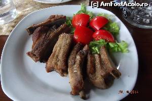 [P26] Costite de porc la terasa Izvora » foto by aricel
 - 
<span class="allrVoted glyphicon glyphicon-heart hidden" id="av556675"></span>
<a class="m-l-10 hidden" id="sv556675" onclick="voting_Foto_DelVot(,556675,15382)" role="button">șterge vot <span class="glyphicon glyphicon-remove"></span></a>
<a id="v9556675" class=" c-red"  onclick="voting_Foto_SetVot(556675)" role="button"><span class="glyphicon glyphicon-heart-empty"></span> <b>LIKE</b> = Votează poza</a> <img class="hidden"  id="f556675W9" src="/imagini/loader.gif" border="0" /><span class="AjErrMes hidden" id="e556675ErM"></span>