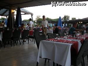 [P27] Restaurantul principal » foto by Deborah77
 - 
<span class="allrVoted glyphicon glyphicon-heart hidden" id="av494104"></span>
<a class="m-l-10 hidden" id="sv494104" onclick="voting_Foto_DelVot(,494104,15414)" role="button">șterge vot <span class="glyphicon glyphicon-remove"></span></a>
<a id="v9494104" class=" c-red"  onclick="voting_Foto_SetVot(494104)" role="button"><span class="glyphicon glyphicon-heart-empty"></span> <b>LIKE</b> = Votează poza</a> <img class="hidden"  id="f494104W9" src="/imagini/loader.gif" border="0" /><span class="AjErrMes hidden" id="e494104ErM"></span>