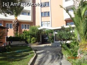 [P23] intrarea in a doua cladire principala » foto by nrs †
 - 
<span class="allrVoted glyphicon glyphicon-heart hidden" id="av909279"></span>
<a class="m-l-10 hidden" id="sv909279" onclick="voting_Foto_DelVot(,909279,15414)" role="button">șterge vot <span class="glyphicon glyphicon-remove"></span></a>
<a id="v9909279" class=" c-red"  onclick="voting_Foto_SetVot(909279)" role="button"><span class="glyphicon glyphicon-heart-empty"></span> <b>LIKE</b> = Votează poza</a> <img class="hidden"  id="f909279W9" src="/imagini/loader.gif" border="0" /><span class="AjErrMes hidden" id="e909279ErM"></span>