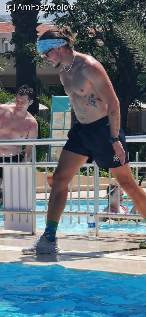 [P49] Domnul de la clasele de mișcare în apă. » foto by ⭐ValentinB_88⭐
 - 
<span class="allrVoted glyphicon glyphicon-heart hidden" id="av1492173"></span>
<a class="m-l-10 hidden" id="sv1492173" onclick="voting_Foto_DelVot(,1492173,15414)" role="button">șterge vot <span class="glyphicon glyphicon-remove"></span></a>
<a id="v91492173" class=" c-red"  onclick="voting_Foto_SetVot(1492173)" role="button"><span class="glyphicon glyphicon-heart-empty"></span> <b>LIKE</b> = Votează poza</a> <img class="hidden"  id="f1492173W9" src="/imagini/loader.gif" border="0" /><span class="AjErrMes hidden" id="e1492173ErM"></span>