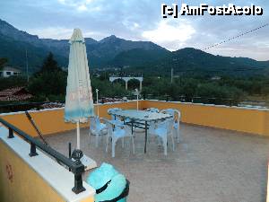 [P19] terasa intre etaj si mansarda unde am stat 16 adulti...  » foto by danadima
 - 
<span class="allrVoted glyphicon glyphicon-heart hidden" id="av469785"></span>
<a class="m-l-10 hidden" id="sv469785" onclick="voting_Foto_DelVot(,469785,15451)" role="button">șterge vot <span class="glyphicon glyphicon-remove"></span></a>
<a id="v9469785" class=" c-red"  onclick="voting_Foto_SetVot(469785)" role="button"><span class="glyphicon glyphicon-heart-empty"></span> <b>LIKE</b> = Votează poza</a> <img class="hidden"  id="f469785W9" src="/imagini/loader.gif" border="0" /><span class="AjErrMes hidden" id="e469785ErM"></span>