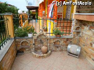 [P21] ... din prin curte » foto by danadima
 - 
<span class="allrVoted glyphicon glyphicon-heart hidden" id="av469787"></span>
<a class="m-l-10 hidden" id="sv469787" onclick="voting_Foto_DelVot(,469787,15451)" role="button">șterge vot <span class="glyphicon glyphicon-remove"></span></a>
<a id="v9469787" class=" c-red"  onclick="voting_Foto_SetVot(469787)" role="button"><span class="glyphicon glyphicon-heart-empty"></span> <b>LIKE</b> = Votează poza</a> <img class="hidden"  id="f469787W9" src="/imagini/loader.gif" border="0" /><span class="AjErrMes hidden" id="e469787ErM"></span>