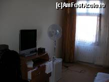 [P02] Cateva detalii din camera, TV LCD, mini-frigider pe care era fierbatorul de ceai si ventilator, nu a fost cazul fiind Septembrie » foto by mancare-bebe*
 - 
<span class="allrVoted glyphicon glyphicon-heart hidden" id="av470955"></span>
<a class="m-l-10 hidden" id="sv470955" onclick="voting_Foto_DelVot(,470955,15495)" role="button">șterge vot <span class="glyphicon glyphicon-remove"></span></a>
<a id="v9470955" class=" c-red"  onclick="voting_Foto_SetVot(470955)" role="button"><span class="glyphicon glyphicon-heart-empty"></span> <b>LIKE</b> = Votează poza</a> <img class="hidden"  id="f470955W9" src="/imagini/loader.gif" border="0" /><span class="AjErrMes hidden" id="e470955ErM"></span>