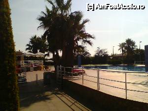 [P11] Intrarea la piscine » foto by albena
 - 
<span class="allrVoted glyphicon glyphicon-heart hidden" id="av475099"></span>
<a class="m-l-10 hidden" id="sv475099" onclick="voting_Foto_DelVot(,475099,15578)" role="button">șterge vot <span class="glyphicon glyphicon-remove"></span></a>
<a id="v9475099" class=" c-red"  onclick="voting_Foto_SetVot(475099)" role="button"><span class="glyphicon glyphicon-heart-empty"></span> <b>LIKE</b> = Votează poza</a> <img class="hidden"  id="f475099W9" src="/imagini/loader.gif" border="0" /><span class="AjErrMes hidden" id="e475099ErM"></span>