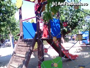 [P05] Parte din locul de joaca pentru cei mici » foto by albena
 - 
<span class="allrVoted glyphicon glyphicon-heart hidden" id="av475087"></span>
<a class="m-l-10 hidden" id="sv475087" onclick="voting_Foto_DelVot(,475087,15578)" role="button">șterge vot <span class="glyphicon glyphicon-remove"></span></a>
<a id="v9475087" class=" c-red"  onclick="voting_Foto_SetVot(475087)" role="button"><span class="glyphicon glyphicon-heart-empty"></span> <b>LIKE</b> = Votează poza</a> <img class="hidden"  id="f475087W9" src="/imagini/loader.gif" border="0" /><span class="AjErrMes hidden" id="e475087ErM"></span>