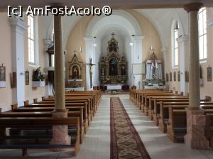 [P04] Petrosani - Biserica Catolica, interior fotografiat printre gratiile de la intrare » foto by mishu
 - 
<span class="allrVoted glyphicon glyphicon-heart hidden" id="av853386"></span>
<a class="m-l-10 hidden" id="sv853386" onclick="voting_Foto_DelVot(,853386,15838)" role="button">șterge vot <span class="glyphicon glyphicon-remove"></span></a>
<a id="v9853386" class=" c-red"  onclick="voting_Foto_SetVot(853386)" role="button"><span class="glyphicon glyphicon-heart-empty"></span> <b>LIKE</b> = Votează poza</a> <img class="hidden"  id="f853386W9" src="/imagini/loader.gif" border="0" /><span class="AjErrMes hidden" id="e853386ErM"></span>