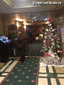 [P03] Intrarea in hotel, in stânga receptia » foto by Coca Dosky
 - 
<span class="allrVoted glyphicon glyphicon-heart hidden" id="av489577"></span>
<a class="m-l-10 hidden" id="sv489577" onclick="voting_Foto_DelVot(,489577,15903)" role="button">șterge vot <span class="glyphicon glyphicon-remove"></span></a>
<a id="v9489577" class=" c-red"  onclick="voting_Foto_SetVot(489577)" role="button"><span class="glyphicon glyphicon-heart-empty"></span> <b>LIKE</b> = Votează poza</a> <img class="hidden"  id="f489577W9" src="/imagini/loader.gif" border="0" /><span class="AjErrMes hidden" id="e489577ErM"></span>