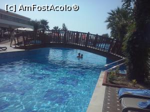 [P06] piscina mare- pe copii ii lasau si dupa ora de inchidere pana veneau sa ia probe » foto by docsimo
 - 
<span class="allrVoted glyphicon glyphicon-heart hidden" id="av808277"></span>
<a class="m-l-10 hidden" id="sv808277" onclick="voting_Foto_DelVot(,808277,15937)" role="button">șterge vot <span class="glyphicon glyphicon-remove"></span></a>
<a id="v9808277" class=" c-red"  onclick="voting_Foto_SetVot(808277)" role="button"><span class="glyphicon glyphicon-heart-empty"></span> <b>LIKE</b> = Votează poza</a> <img class="hidden"  id="f808277W9" src="/imagini/loader.gif" border="0" /><span class="AjErrMes hidden" id="e808277ErM"></span>