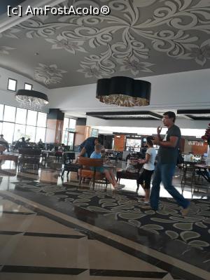 [P01] receptie-lobby » foto by nrs †
 - 
<span class="allrVoted glyphicon glyphicon-heart hidden" id="av1111094"></span>
<a class="m-l-10 hidden" id="sv1111094" onclick="voting_Foto_DelVot(,1111094,15937)" role="button">șterge vot <span class="glyphicon glyphicon-remove"></span></a>
<a id="v91111094" class=" c-red"  onclick="voting_Foto_SetVot(1111094)" role="button"><span class="glyphicon glyphicon-heart-empty"></span> <b>LIKE</b> = Votează poza</a> <img class="hidden"  id="f1111094W9" src="/imagini/loader.gif" border="0" /><span class="AjErrMes hidden" id="e1111094ErM"></span>