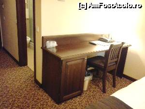 [P06] Biroul dotat cu mini bar » foto by kelyboy
 - 
<span class="allrVoted glyphicon glyphicon-heart hidden" id="av492058"></span>
<a class="m-l-10 hidden" id="sv492058" onclick="voting_Foto_DelVot(,492058,15979)" role="button">șterge vot <span class="glyphicon glyphicon-remove"></span></a>
<a id="v9492058" class=" c-red"  onclick="voting_Foto_SetVot(492058)" role="button"><span class="glyphicon glyphicon-heart-empty"></span> <b>LIKE</b> = Votează poza</a> <img class="hidden"  id="f492058W9" src="/imagini/loader.gif" border="0" /><span class="AjErrMes hidden" id="e492058ErM"></span>