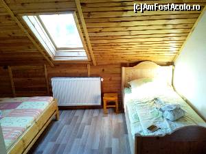 [P16] Pensiunea Adela - camera triplă în care am stat noi » foto by danoradea
 - 
<span class="allrVoted glyphicon glyphicon-heart hidden" id="av578573"></span>
<a class="m-l-10 hidden" id="sv578573" onclick="voting_Foto_DelVot(,578573,16143)" role="button">șterge vot <span class="glyphicon glyphicon-remove"></span></a>
<a id="v9578573" class=" c-red"  onclick="voting_Foto_SetVot(578573)" role="button"><span class="glyphicon glyphicon-heart-empty"></span> <b>LIKE</b> = Votează poza</a> <img class="hidden"  id="f578573W9" src="/imagini/loader.gif" border="0" /><span class="AjErrMes hidden" id="e578573ErM"></span>