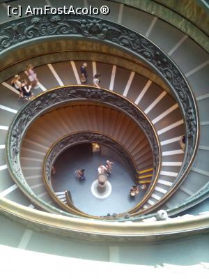 [P04] mi s-au parut interesante scarile din muzeul vaticanului » foto by gcristian
 - 
<span class="allrVoted glyphicon glyphicon-heart hidden" id="av786419"></span>
<a class="m-l-10 hidden" id="sv786419" onclick="voting_Foto_DelVot(,786419,16158)" role="button">șterge vot <span class="glyphicon glyphicon-remove"></span></a>
<a id="v9786419" class=" c-red"  onclick="voting_Foto_SetVot(786419)" role="button"><span class="glyphicon glyphicon-heart-empty"></span> <b>LIKE</b> = Votează poza</a> <img class="hidden"  id="f786419W9" src="/imagini/loader.gif" border="0" /><span class="AjErrMes hidden" id="e786419ErM"></span>