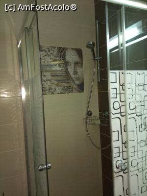 [P05] Tanti ne așteaptă oricând la duș! Prosoape le sunt suficiente și se schimbă zilnic, ca și halatele de baie de altfel!  » foto by CATAAS
 - 
<span class="allrVoted glyphicon glyphicon-heart hidden" id="av959809"></span>
<a class="m-l-10 hidden" id="sv959809" onclick="voting_Foto_DelVot(,959809,16236)" role="button">șterge vot <span class="glyphicon glyphicon-remove"></span></a>
<a id="v9959809" class=" c-red"  onclick="voting_Foto_SetVot(959809)" role="button"><span class="glyphicon glyphicon-heart-empty"></span> <b>LIKE</b> = Votează poza</a> <img class="hidden"  id="f959809W9" src="/imagini/loader.gif" border="0" /><span class="AjErrMes hidden" id="e959809ErM"></span>