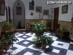 [P04] Altă foto din curtea interioară, mi-au plăcut formele geometrice ale pardoselii, cadrează cu spațiul andaluz » foto by le_maitre
 - 
<span class="allrVoted glyphicon glyphicon-heart hidden" id="av502874"></span>
<a class="m-l-10 hidden" id="sv502874" onclick="voting_Foto_DelVot(,502874,16261)" role="button">șterge vot <span class="glyphicon glyphicon-remove"></span></a>
<a id="v9502874" class=" c-red"  onclick="voting_Foto_SetVot(502874)" role="button"><span class="glyphicon glyphicon-heart-empty"></span> <b>LIKE</b> = Votează poza</a> <img class="hidden"  id="f502874W9" src="/imagini/loader.gif" border="0" /><span class="AjErrMes hidden" id="e502874ErM"></span>