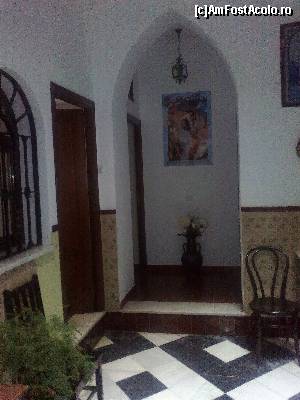 [P06] Camera cu ușa deschisă era a noastră... n-am făcut poze de la intrare deoarece era deranj - ne întinsesem bagajele pe paturi :)  » foto by le_maitre
 - 
<span class="allrVoted glyphicon glyphicon-heart hidden" id="av502876"></span>
<a class="m-l-10 hidden" id="sv502876" onclick="voting_Foto_DelVot(,502876,16261)" role="button">șterge vot <span class="glyphicon glyphicon-remove"></span></a>
<a id="v9502876" class=" c-red"  onclick="voting_Foto_SetVot(502876)" role="button"><span class="glyphicon glyphicon-heart-empty"></span> <b>LIKE</b> = Votează poza</a> <img class="hidden"  id="f502876W9" src="/imagini/loader.gif" border="0" /><span class="AjErrMes hidden" id="e502876ErM"></span>