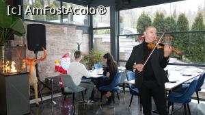 [P38] Muzică live la micul dejun » foto by pepsi70ro
 - 
<span class="allrVoted glyphicon glyphicon-heart hidden" id="av1513212"></span>
<a class="m-l-10 hidden" id="sv1513212" onclick="voting_Foto_DelVot(,1513212,16293)" role="button">șterge vot <span class="glyphicon glyphicon-remove"></span></a>
<a id="v91513212" class=" c-red"  onclick="voting_Foto_SetVot(1513212)" role="button"><span class="glyphicon glyphicon-heart-empty"></span> <b>LIKE</b> = Votează poza</a> <img class="hidden"  id="f1513212W9" src="/imagini/loader.gif" border="0" /><span class="AjErrMes hidden" id="e1513212ErM"></span>