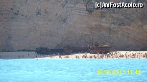 [P24] Plaja NAVAGIO văzută din larg, cu emoţia debarcării » foto by georgeb
 - 
<span class="allrVoted glyphicon glyphicon-heart hidden" id="av506304"></span>
<a class="m-l-10 hidden" id="sv506304" onclick="voting_Foto_DelVot(,506304,16330)" role="button">șterge vot <span class="glyphicon glyphicon-remove"></span></a>
<a id="v9506304" class=" c-red"  onclick="voting_Foto_SetVot(506304)" role="button"><span class="glyphicon glyphicon-heart-empty"></span> <b>LIKE</b> = Votează poza</a> <img class="hidden"  id="f506304W9" src="/imagini/loader.gif" border="0" /><span class="AjErrMes hidden" id="e506304ErM"></span>