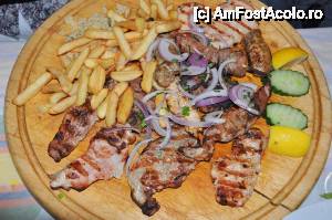 [P17] daca nu va place pestele sau fructele de mare, avem alternative... numai la dieta sa nu fiti. vreo 12 euro?  » foto by alunelu69
 - 
<span class="allrVoted glyphicon glyphicon-heart hidden" id="av508880"></span>
<a class="m-l-10 hidden" id="sv508880" onclick="voting_Foto_DelVot(,508880,16378)" role="button">șterge vot <span class="glyphicon glyphicon-remove"></span></a>
<a id="v9508880" class=" c-red"  onclick="voting_Foto_SetVot(508880)" role="button"><span class="glyphicon glyphicon-heart-empty"></span> <b>LIKE</b> = Votează poza</a> <img class="hidden"  id="f508880W9" src="/imagini/loader.gif" border="0" /><span class="AjErrMes hidden" id="e508880ErM"></span>