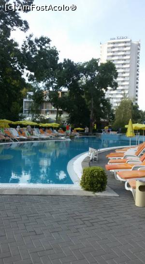 [P04] Piscina exterioară a hotelului » foto by Ylenya*
 - 
<span class="allrVoted glyphicon glyphicon-heart hidden" id="av781569"></span>
<a class="m-l-10 hidden" id="sv781569" onclick="voting_Foto_DelVot(,781569,16385)" role="button">șterge vot <span class="glyphicon glyphicon-remove"></span></a>
<a id="v9781569" class=" c-red"  onclick="voting_Foto_SetVot(781569)" role="button"><span class="glyphicon glyphicon-heart-empty"></span> <b>LIKE</b> = Votează poza</a> <img class="hidden"  id="f781569W9" src="/imagini/loader.gif" border="0" /><span class="AjErrMes hidden" id="e781569ErM"></span>