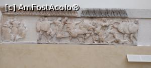 [P34] Detalii de pe partea nordica a Trezoreriei sifniene. Lupta zeilor impotriva Gigantilor. » foto by ovidiuyepi
 - 
<span class="allrVoted glyphicon glyphicon-heart hidden" id="av1320562"></span>
<a class="m-l-10 hidden" id="sv1320562" onclick="voting_Foto_DelVot(,1320562,16497)" role="button">șterge vot <span class="glyphicon glyphicon-remove"></span></a>
<a id="v91320562" class=" c-red"  onclick="voting_Foto_SetVot(1320562)" role="button"><span class="glyphicon glyphicon-heart-empty"></span> <b>LIKE</b> = Votează poza</a> <img class="hidden"  id="f1320562W9" src="/imagini/loader.gif" border="0" /><span class="AjErrMes hidden" id="e1320562ErM"></span>