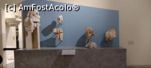 [P65] Frontonul estic al Templului lui Apollo. Zeul este asezat pe trepiedul Oracolului. » foto by ovidiuyepi
 - 
<span class="allrVoted glyphicon glyphicon-heart hidden" id="av1320593"></span>
<a class="m-l-10 hidden" id="sv1320593" onclick="voting_Foto_DelVot(,1320593,16497)" role="button">șterge vot <span class="glyphicon glyphicon-remove"></span></a>
<a id="v91320593" class=" c-red"  onclick="voting_Foto_SetVot(1320593)" role="button"><span class="glyphicon glyphicon-heart-empty"></span> <b>LIKE</b> = Votează poza</a> <img class="hidden"  id="f1320593W9" src="/imagini/loader.gif" border="0" /><span class="AjErrMes hidden" id="e1320593ErM"></span>