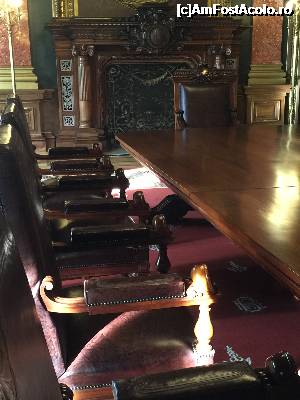 [P20] Masa si scaunele din sala de Consiliu a BNR » foto by Dan&Ema
 - 
<span class="allrVoted glyphicon glyphicon-heart hidden" id="av702992"></span>
<a class="m-l-10 hidden" id="sv702992" onclick="voting_Foto_DelVot(,702992,16545)" role="button">șterge vot <span class="glyphicon glyphicon-remove"></span></a>
<a id="v9702992" class=" c-red"  onclick="voting_Foto_SetVot(702992)" role="button"><span class="glyphicon glyphicon-heart-empty"></span> <b>LIKE</b> = Votează poza</a> <img class="hidden"  id="f702992W9" src="/imagini/loader.gif" border="0" /><span class="AjErrMes hidden" id="e702992ErM"></span>