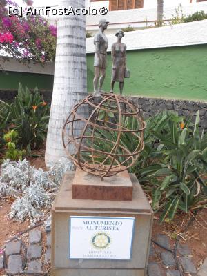 [P14] Puerto de la Cruz - Blue Sea Puerto Resort. Plaza de San Amaro, Monumento al Turista. » foto by iulianic
 - 
<span class="allrVoted glyphicon glyphicon-heart hidden" id="av1423627"></span>
<a class="m-l-10 hidden" id="sv1423627" onclick="voting_Foto_DelVot(,1423627,16618)" role="button">șterge vot <span class="glyphicon glyphicon-remove"></span></a>
<a id="v91423627" class=" c-red"  onclick="voting_Foto_SetVot(1423627)" role="button"><span class="glyphicon glyphicon-heart-empty"></span> <b>LIKE</b> = Votează poza</a> <img class="hidden"  id="f1423627W9" src="/imagini/loader.gif" border="0" /><span class="AjErrMes hidden" id="e1423627ErM"></span>