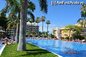 [P03] In fata Interpalace, iar in dreapta Canarife Pallace » foto by marmin
 - 
<span class="allrVoted glyphicon glyphicon-heart hidden" id="av517312"></span>
<a class="m-l-10 hidden" id="sv517312" onclick="voting_Foto_DelVot(,517312,16618)" role="button">șterge vot <span class="glyphicon glyphicon-remove"></span></a>
<a id="v9517312" class=" c-red"  onclick="voting_Foto_SetVot(517312)" role="button"><span class="glyphicon glyphicon-heart-empty"></span> <b>LIKE</b> = Votează poza</a> <img class="hidden"  id="f517312W9" src="/imagini/loader.gif" border="0" /><span class="AjErrMes hidden" id="e517312ErM"></span>