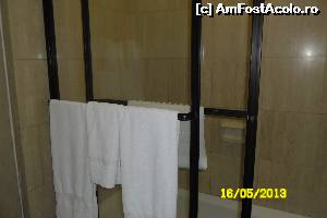 [P07] spatiul pentru dus cu prosoape schimbate zilnic » foto by delia58
 - 
<span class="allrVoted glyphicon glyphicon-heart hidden" id="av518919"></span>
<a class="m-l-10 hidden" id="sv518919" onclick="voting_Foto_DelVot(,518919,16641)" role="button">șterge vot <span class="glyphicon glyphicon-remove"></span></a>
<a id="v9518919" class=" c-red"  onclick="voting_Foto_SetVot(518919)" role="button"><span class="glyphicon glyphicon-heart-empty"></span> <b>LIKE</b> = Votează poza</a> <img class="hidden"  id="f518919W9" src="/imagini/loader.gif" border="0" /><span class="AjErrMes hidden" id="e518919ErM"></span>