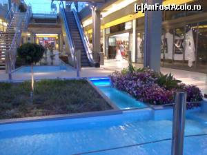 [P10] intrarea-n Mall-ul localitatii » foto by Swan1
 - 
<span class="allrVoted glyphicon glyphicon-heart hidden" id="av519927"></span>
<a class="m-l-10 hidden" id="sv519927" onclick="voting_Foto_DelVot(,519927,16666)" role="button">șterge vot <span class="glyphicon glyphicon-remove"></span></a>
<a id="v9519927" class=" c-red"  onclick="voting_Foto_SetVot(519927)" role="button"><span class="glyphicon glyphicon-heart-empty"></span> <b>LIKE</b> = Votează poza</a> <img class="hidden"  id="f519927W9" src="/imagini/loader.gif" border="0" /><span class="AjErrMes hidden" id="e519927ErM"></span>