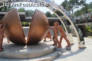 [P20] Monumentul unirii, un monument care îți frânge inima. » foto by glcitizen
 - 
<span class="allrVoted glyphicon glyphicon-heart hidden" id="av812297"></span>
<a class="m-l-10 hidden" id="sv812297" onclick="voting_Foto_DelVot(,812297,16707)" role="button">șterge vot <span class="glyphicon glyphicon-remove"></span></a>
<a id="v9812297" class=" c-red"  onclick="voting_Foto_SetVot(812297)" role="button"><span class="glyphicon glyphicon-heart-empty"></span> <b>LIKE</b> = Votează poza</a> <img class="hidden"  id="f812297W9" src="/imagini/loader.gif" border="0" /><span class="AjErrMes hidden" id="e812297ErM"></span>