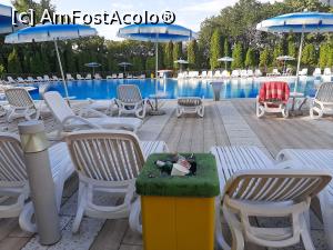 [P10] Cosurile ge gunoi se goleau tot in jurul orei 9:00. » foto by DeliaB
 - 
<span class="allrVoted glyphicon glyphicon-heart hidden" id="av1175041"></span>
<a class="m-l-10 hidden" id="sv1175041" onclick="voting_Foto_DelVot(,1175041,16714)" role="button">șterge vot <span class="glyphicon glyphicon-remove"></span></a>
<a id="v91175041" class=" c-red"  onclick="voting_Foto_SetVot(1175041)" role="button"><span class="glyphicon glyphicon-heart-empty"></span> <b>LIKE</b> = Votează poza</a> <img class="hidden"  id="f1175041W9" src="/imagini/loader.gif" border="0" /><span class="AjErrMes hidden" id="e1175041ErM"></span>