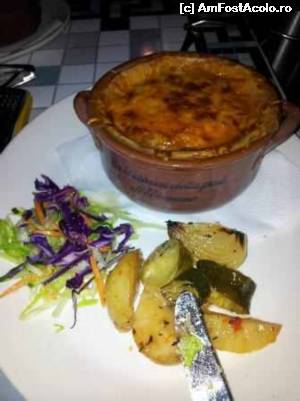 [P35] renumita mousaka la taverna » foto by Paloma
 - 
<span class="allrVoted glyphicon glyphicon-heart hidden" id="av523032"></span>
<a class="m-l-10 hidden" id="sv523032" onclick="voting_Foto_DelVot(,523032,16728)" role="button">șterge vot <span class="glyphicon glyphicon-remove"></span></a>
<a id="v9523032" class=" c-red"  onclick="voting_Foto_SetVot(523032)" role="button"><span class="glyphicon glyphicon-heart-empty"></span> <b>LIKE</b> = Votează poza</a> <img class="hidden"  id="f523032W9" src="/imagini/loader.gif" border="0" /><span class="AjErrMes hidden" id="e523032ErM"></span>
